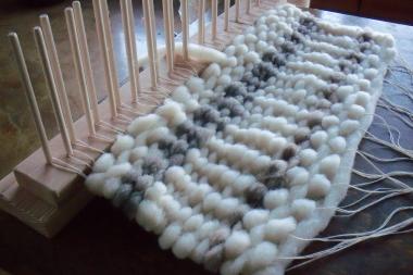 Living Crafts Magazine Winter 2012 with Peg Loom Instructions
