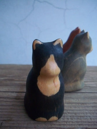 Sitting Cat, Black