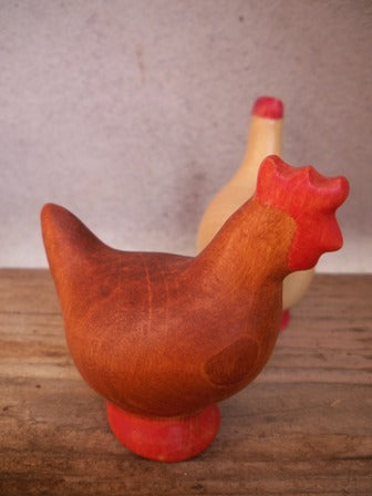 Standing Chicken, Brown